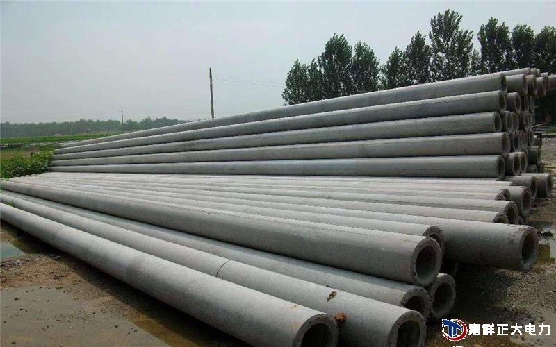 18米電線桿適用于電力電纜敷設(shè)架線過(guò)程中，用于將電線桿扶立，起吊的作用