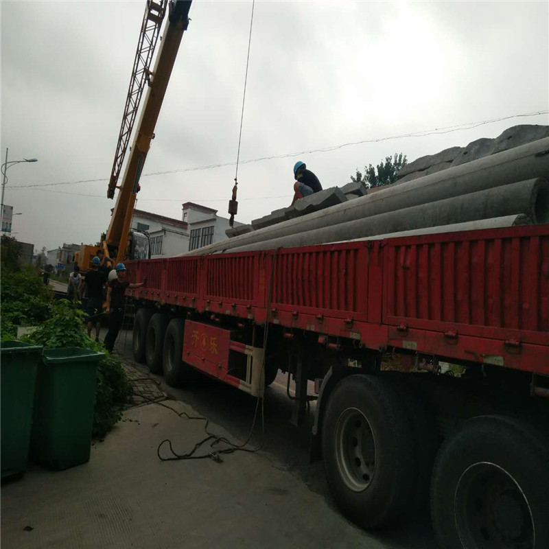 寧波北侖區(qū)15米190預(yù)應(yīng)力水泥電線桿裝車